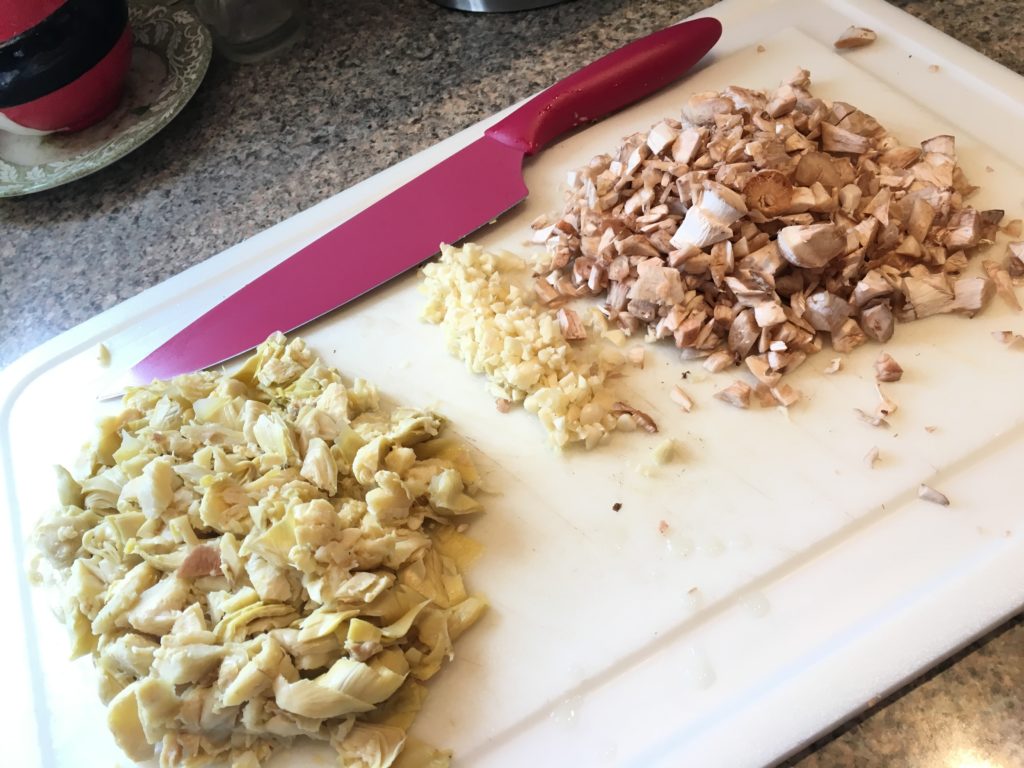 On with the show, this is it! (Don't mind the artichokes to the left, those are for another tasty dish).